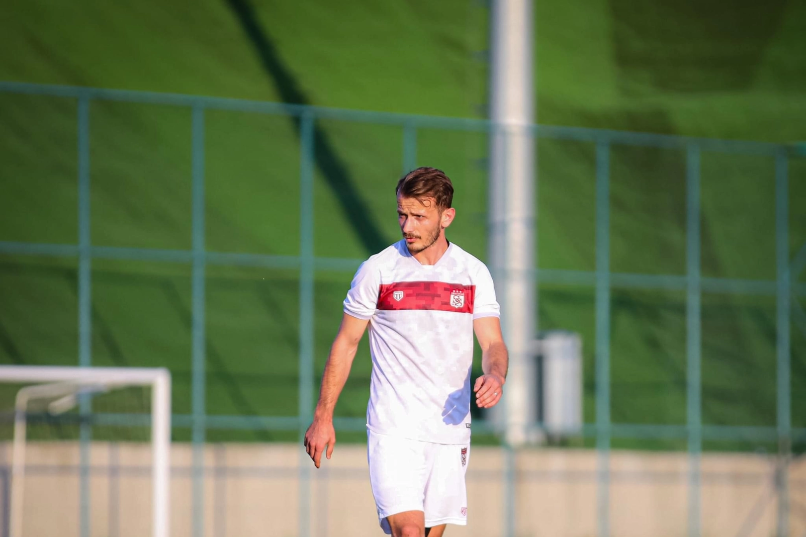 Hatayspor, Abdulkadir Parmak'ı kadrosuna kattı haberinin görseli