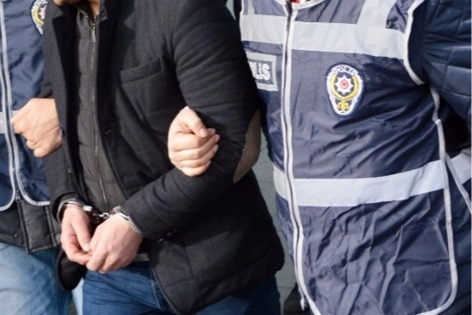 Sahte evlilik yoluyla insan kaçakçılığı yapan çete çökertildi haberinin görseli
