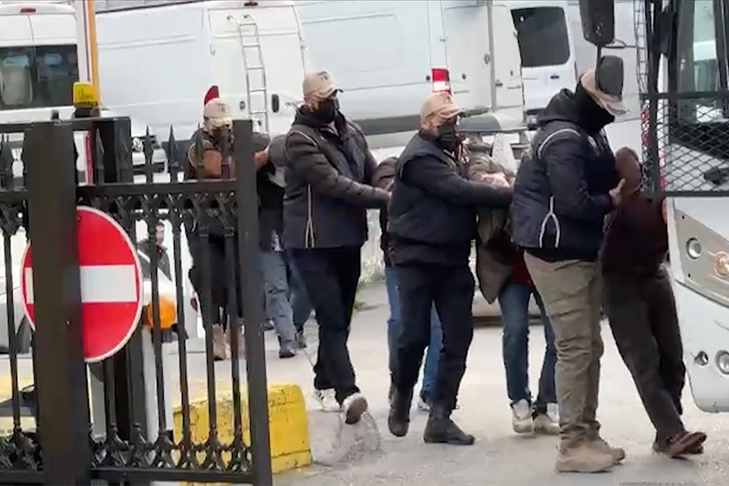 Santa Maria Kilisesi'ndeki saldırının şüphelileri adliyede haberinin görseli