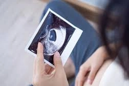 Akraba evliliklerine dikkat! Anomali bebek riski artırıyor haberinin görseli