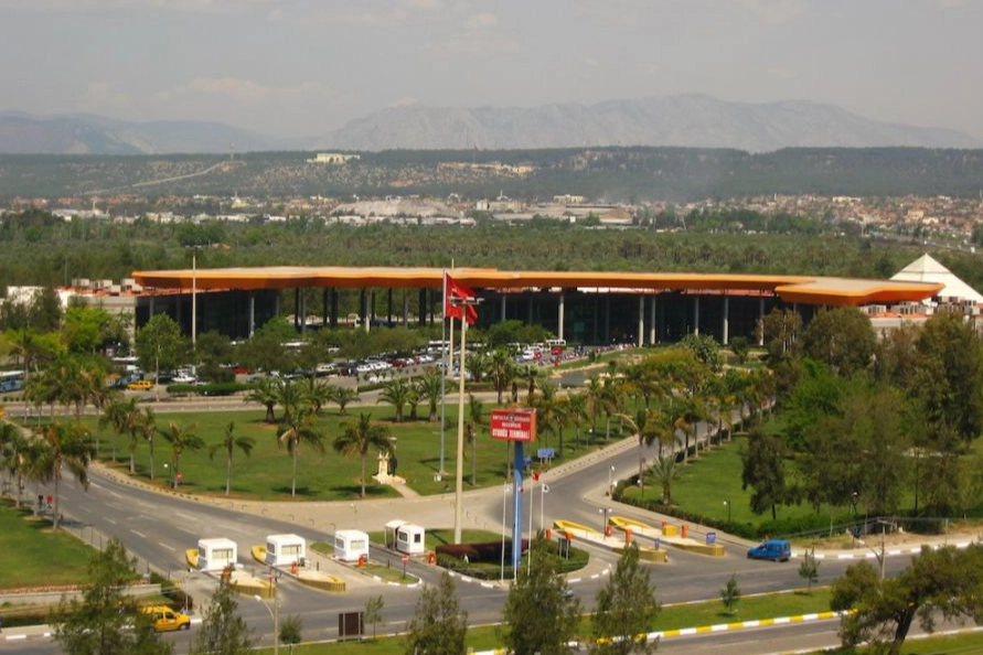 Antalya Otogar'ı hangi bölgede? Antalya Otogar'ı merkezde mi?