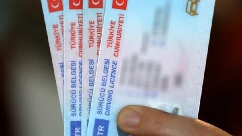 Ehliyeti olanlar dikkat: Ehliyet yenileme tarihini kaçırmayın haberinin görseli