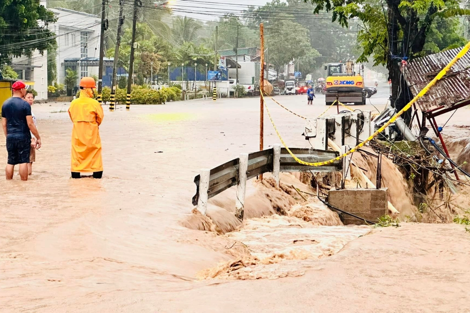 Filipinler’de sel felaketi: 6 ölü, 1 kişi kayıp haberinin görseli