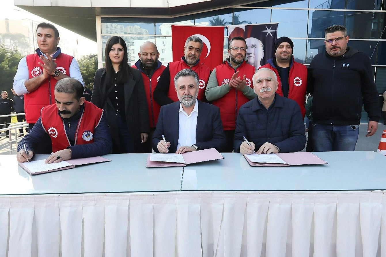 İzmir’de en yüksek işçi maaşı Bayraklı Belediyesinde