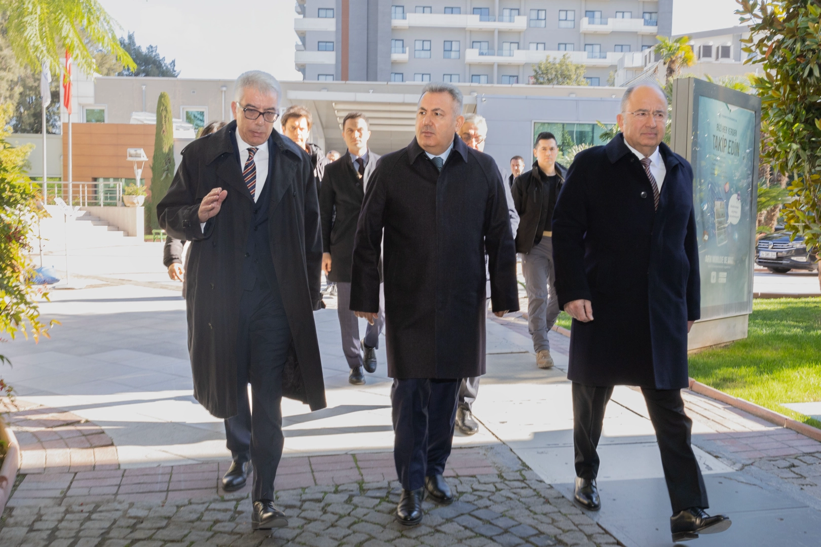 İzmir Valisi Elban’dan Yaşar Üniversitesi’ne ziyaret haberinin görseli