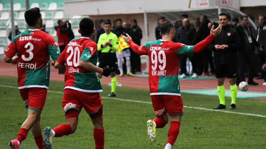 Karşıyaka evinde Pazarspor'u konuk ediyor