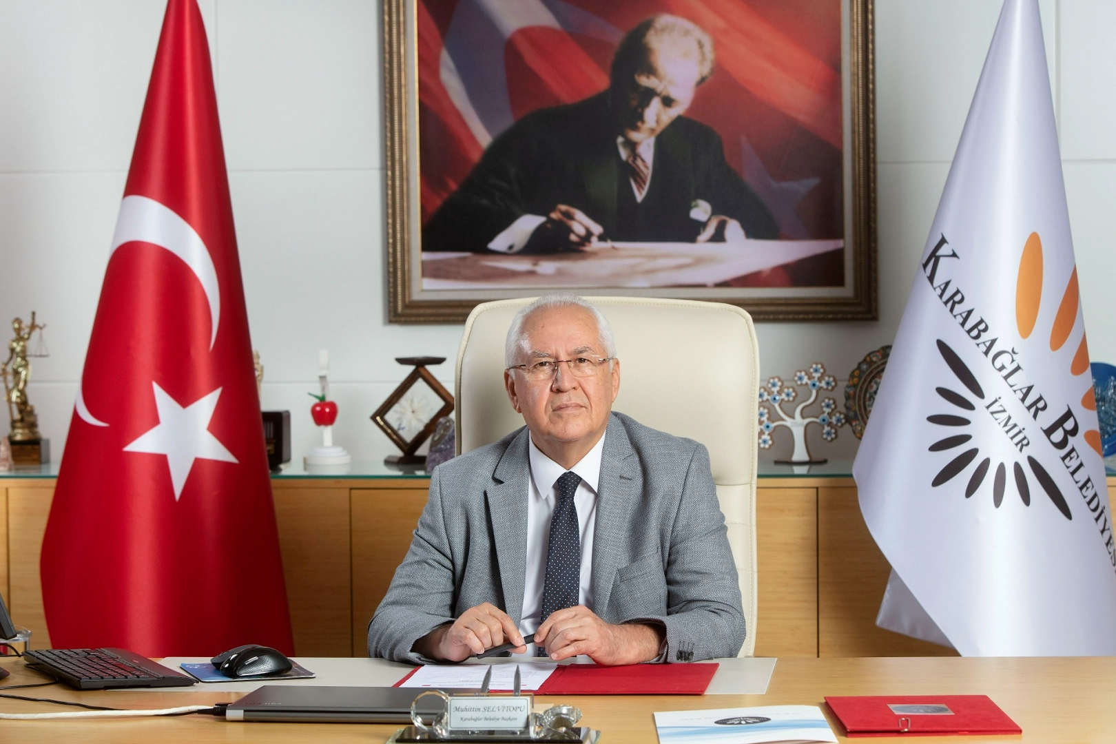 Muhittin Selvitopu’ndan sitemli veda mesajı haberinin görseli