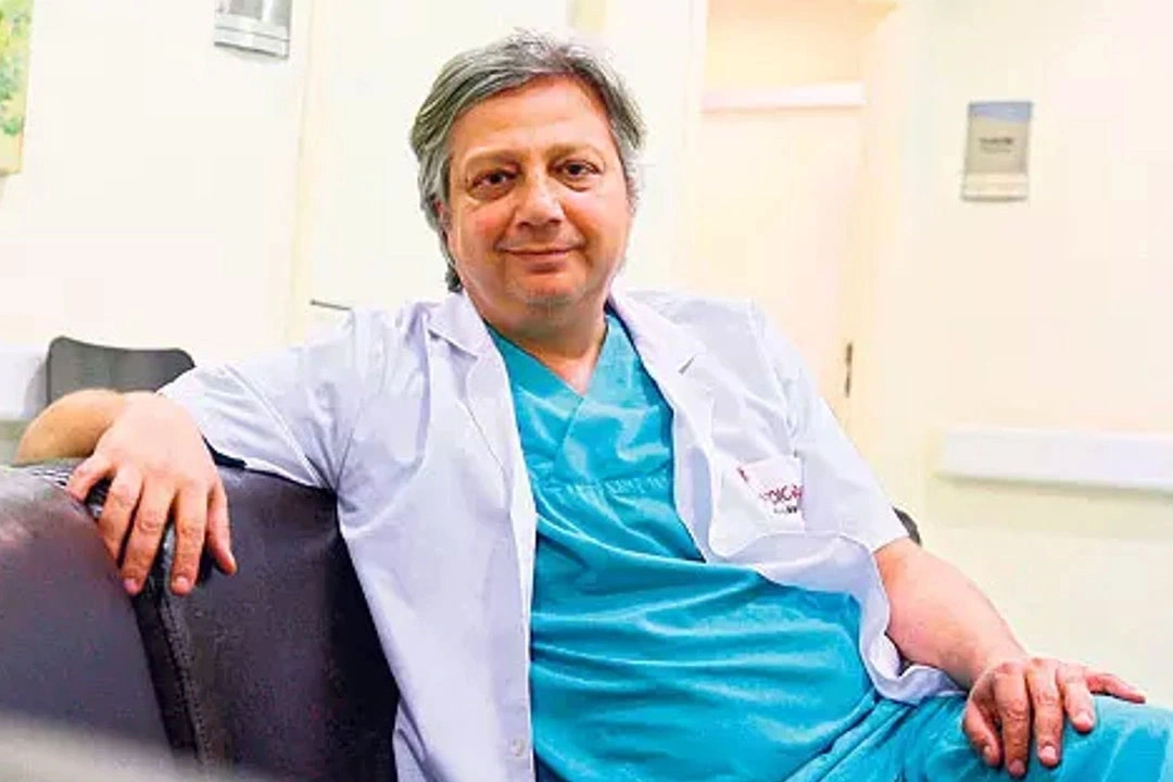 Organ nakli denilince akla gelen ilk isim Prof. Dr. Alper Demirbaş hayatını kaybetti! Prof. Dr. Alper Demirbaş kimdir? haberinin görseli