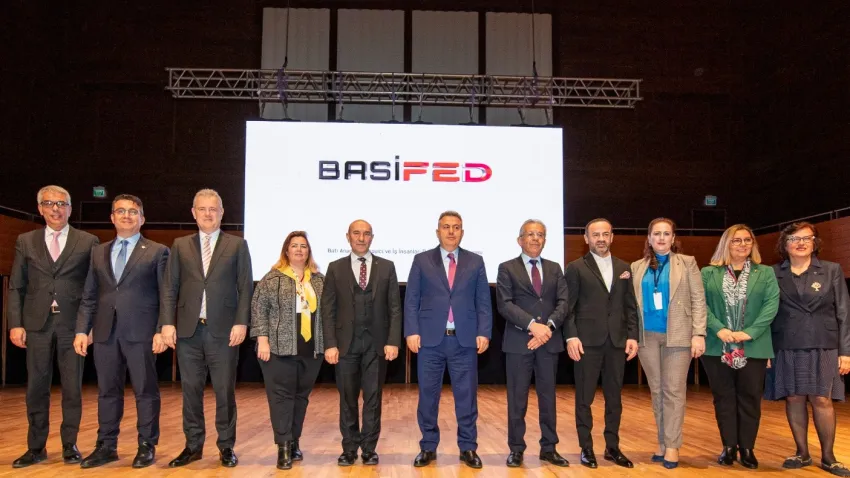 Tunç Soyer, 3. İzmir Kadın Kongresi'nde konuştu