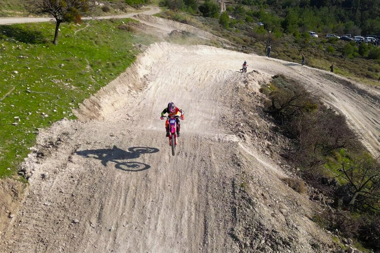 Aliağa'da motokros heyecanı