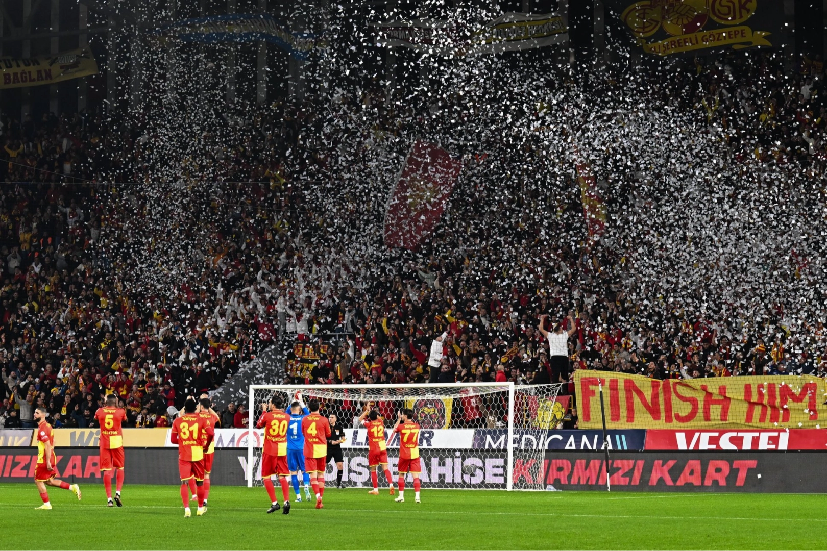 Göztepe dört köşe: Göztepe-Altay: 4-0 (Maç sonucu)