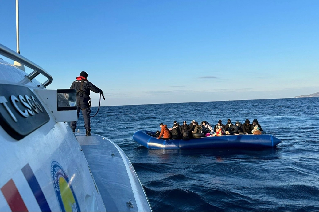 Çanakkale açıklarında düzensiz göçmen operasyonu