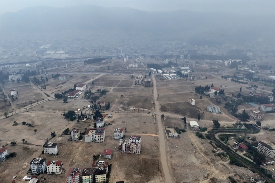 Hatay’da yıkımın ardından hayalet kent görüntüsü oluştu