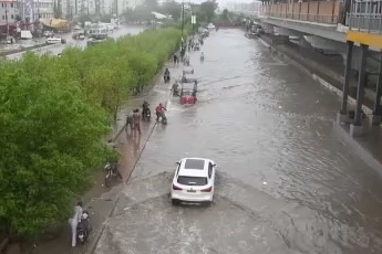 Pakistan’da sel felaketi