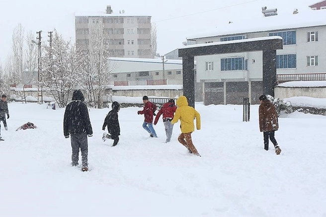 Ağrı'da eğitime ara verildi