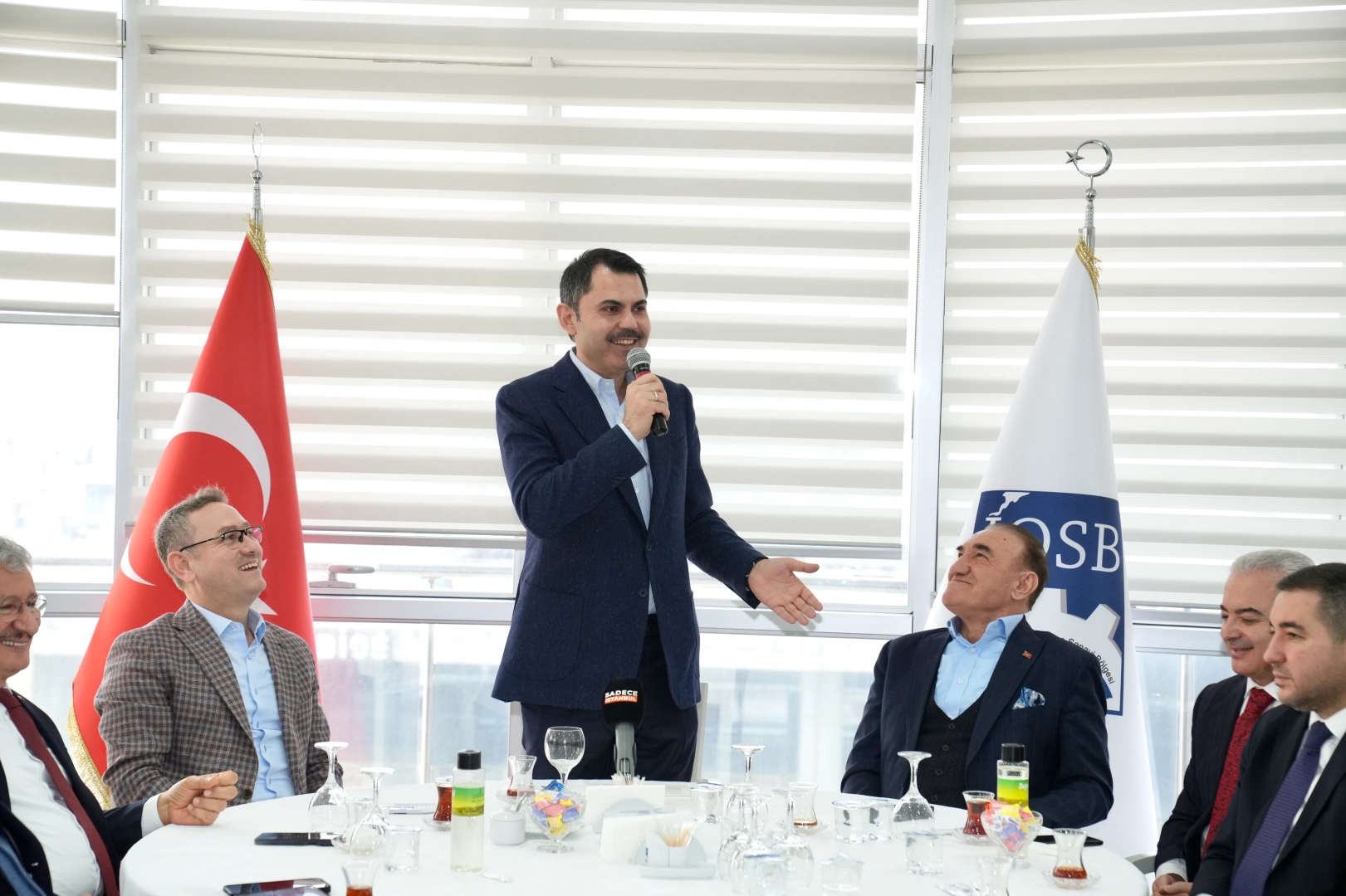 Murat Kurum, İkitelli Organize Sanayi Sitesi’ni ziyaret etti haberinin görseli