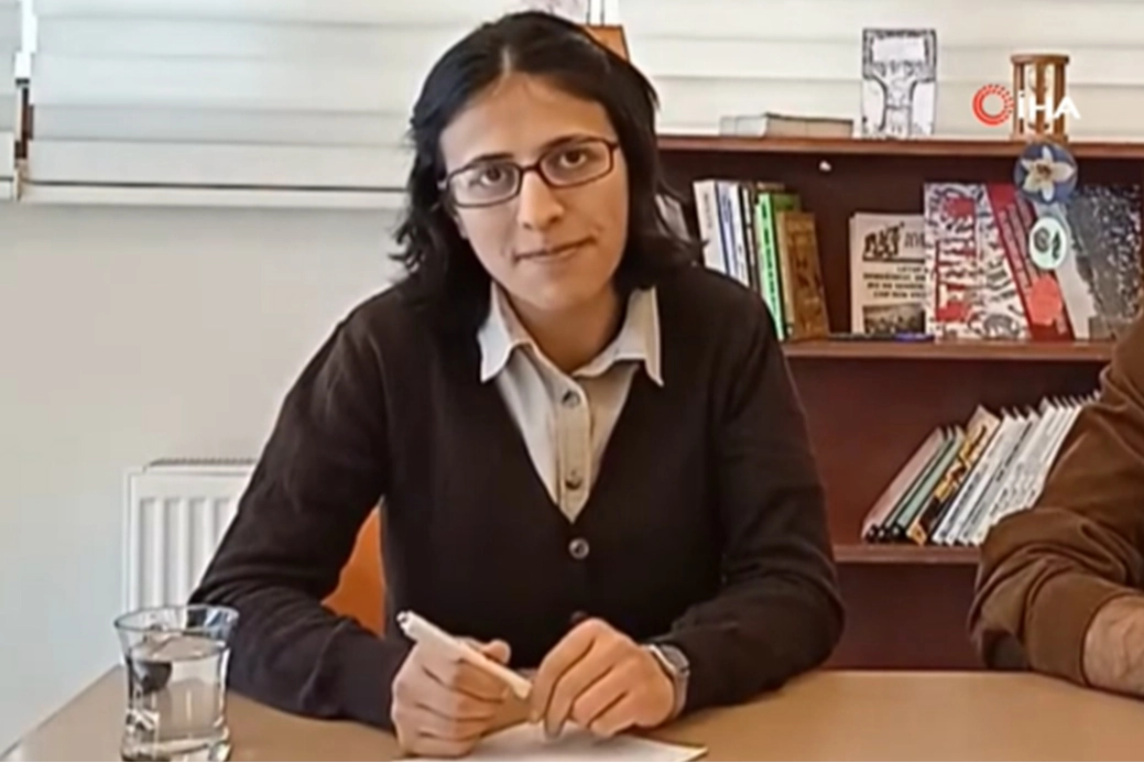 Adliyedeki saldırıda öldürülen teröristin kardeşleri gözaltında haberinin görseli
