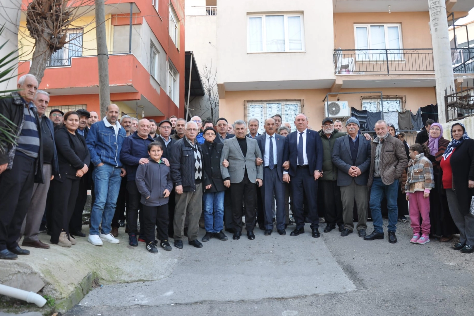 AK Parti’li Mehmet Sadık Tunç, Karabağlar’a sadık kalacak