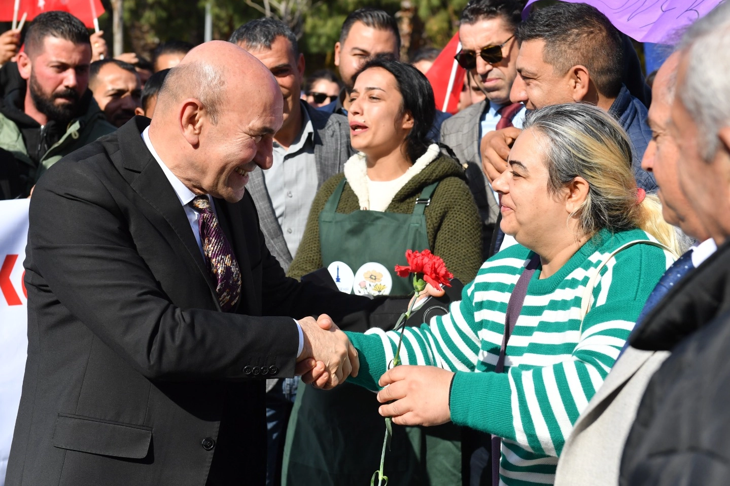 İzmir haber: Seyyar tezgahlar çiçek açıyor