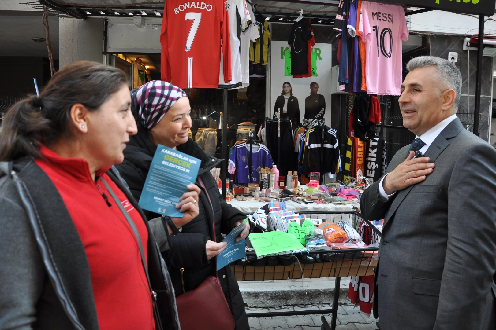 Karabağlar Belediye Başkan Adayı Tunç: Sorunları çözeceğiz!