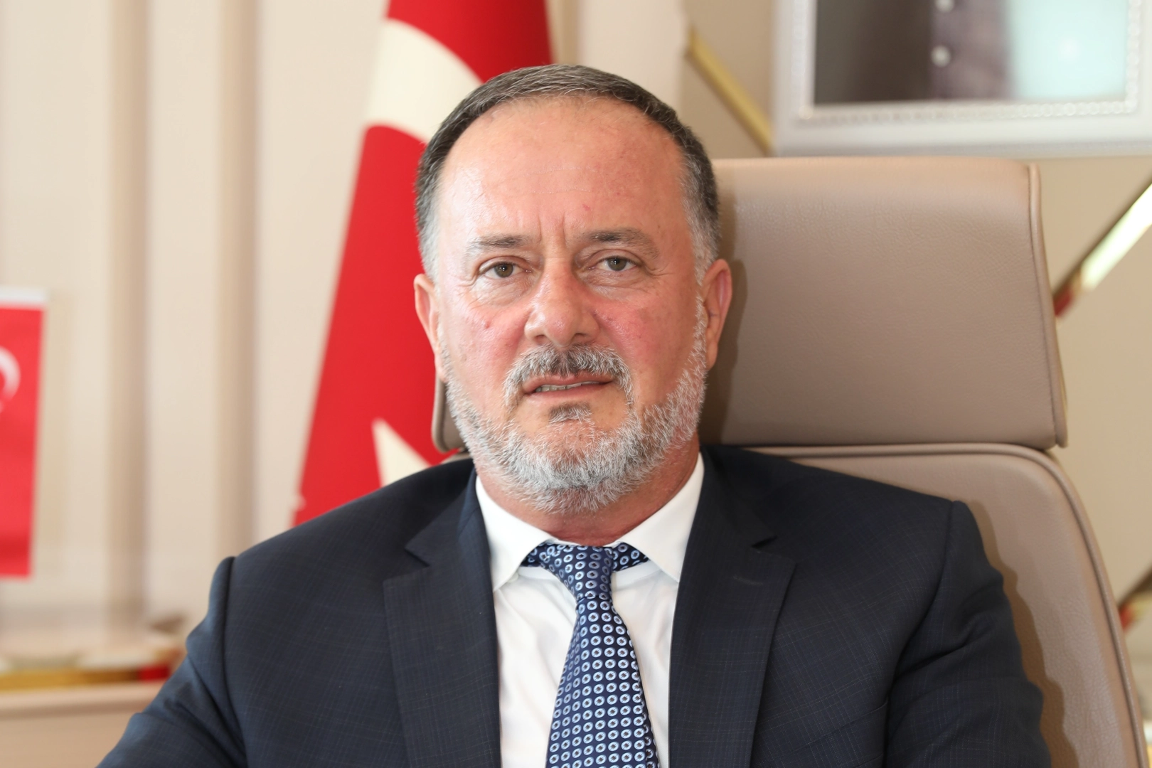 AK Parti Mardin Artuk Belediye Başkan adayı Mehmet Tatlıdede kimdir? haberinin görseli