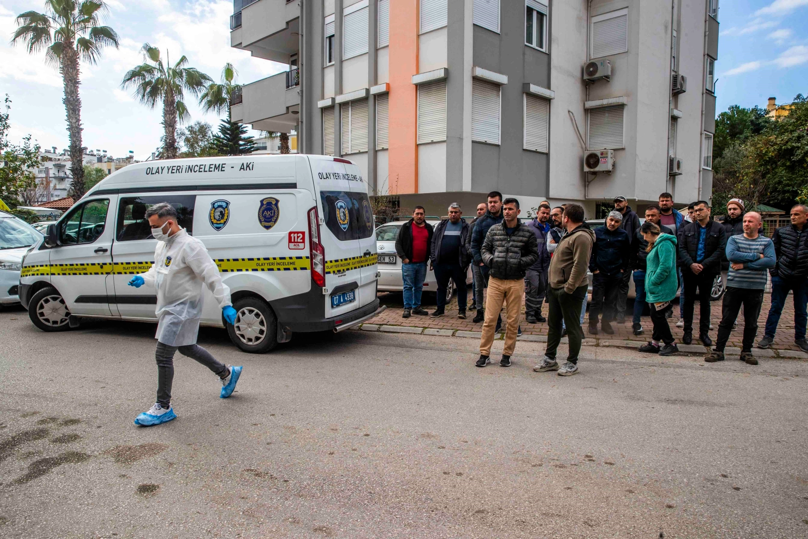 Antalya'da kuaför, dükkanının önünde ölü bulundu