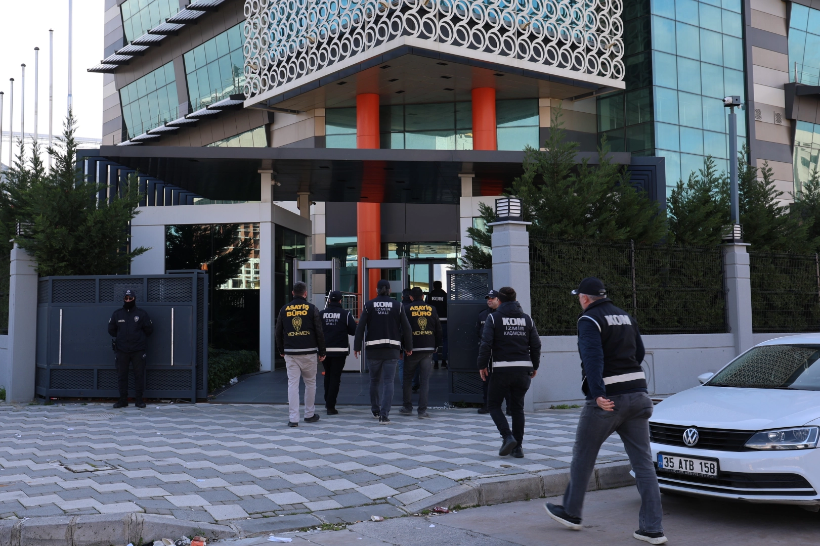 İzmir haber: Sedat Ocakçı kaçma hazırlığındayken yakalandı