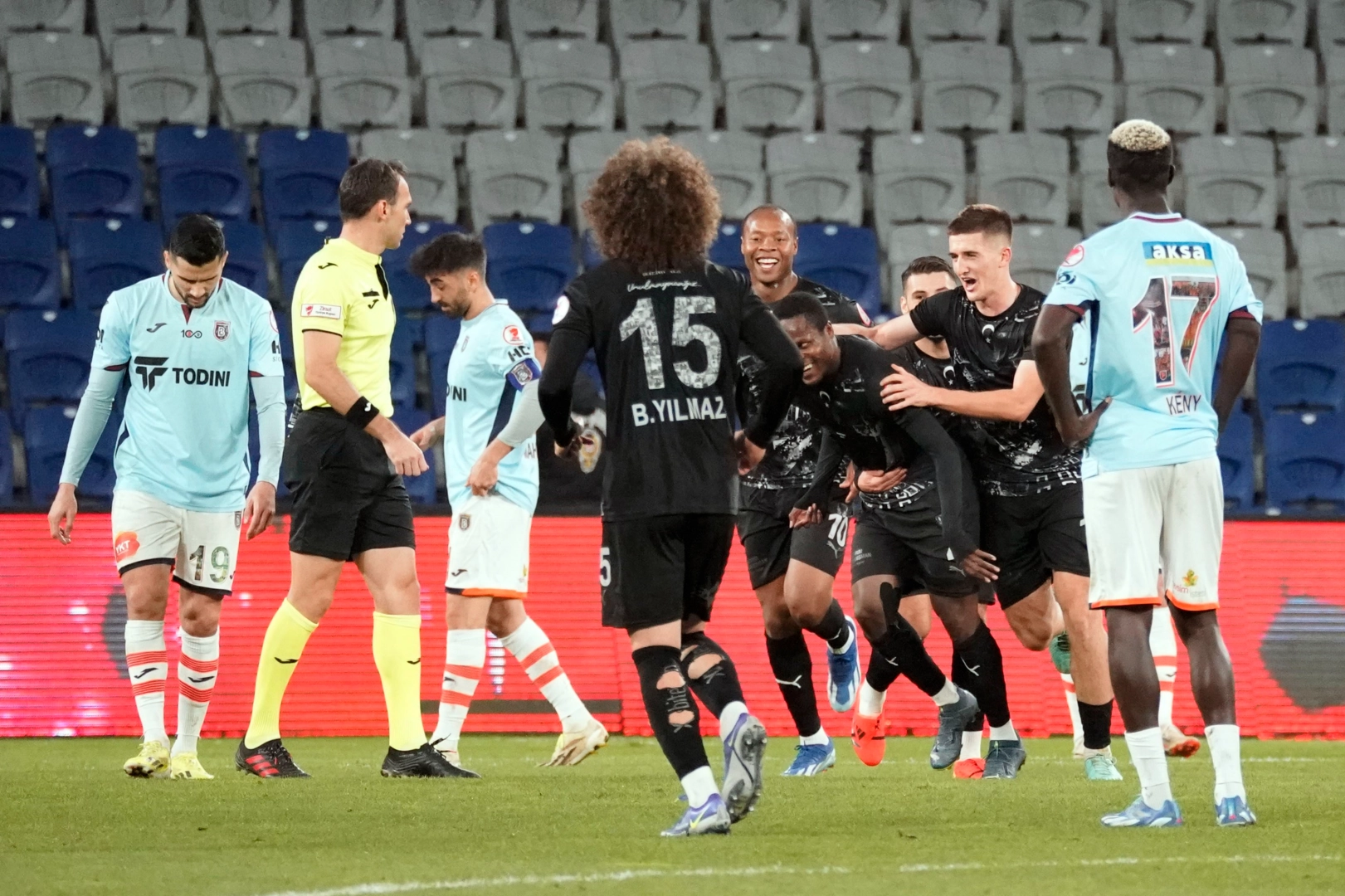 Başakşehir'i bu mücadeleden seri penaltılar kurtardı haberinin görseli