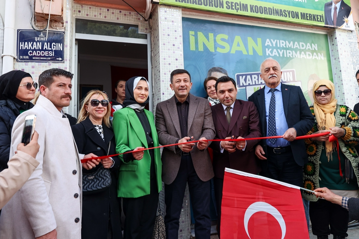 Büyükşehir Belediye Başkan adayı Dağ, Karaburun'da açılışa katıldı