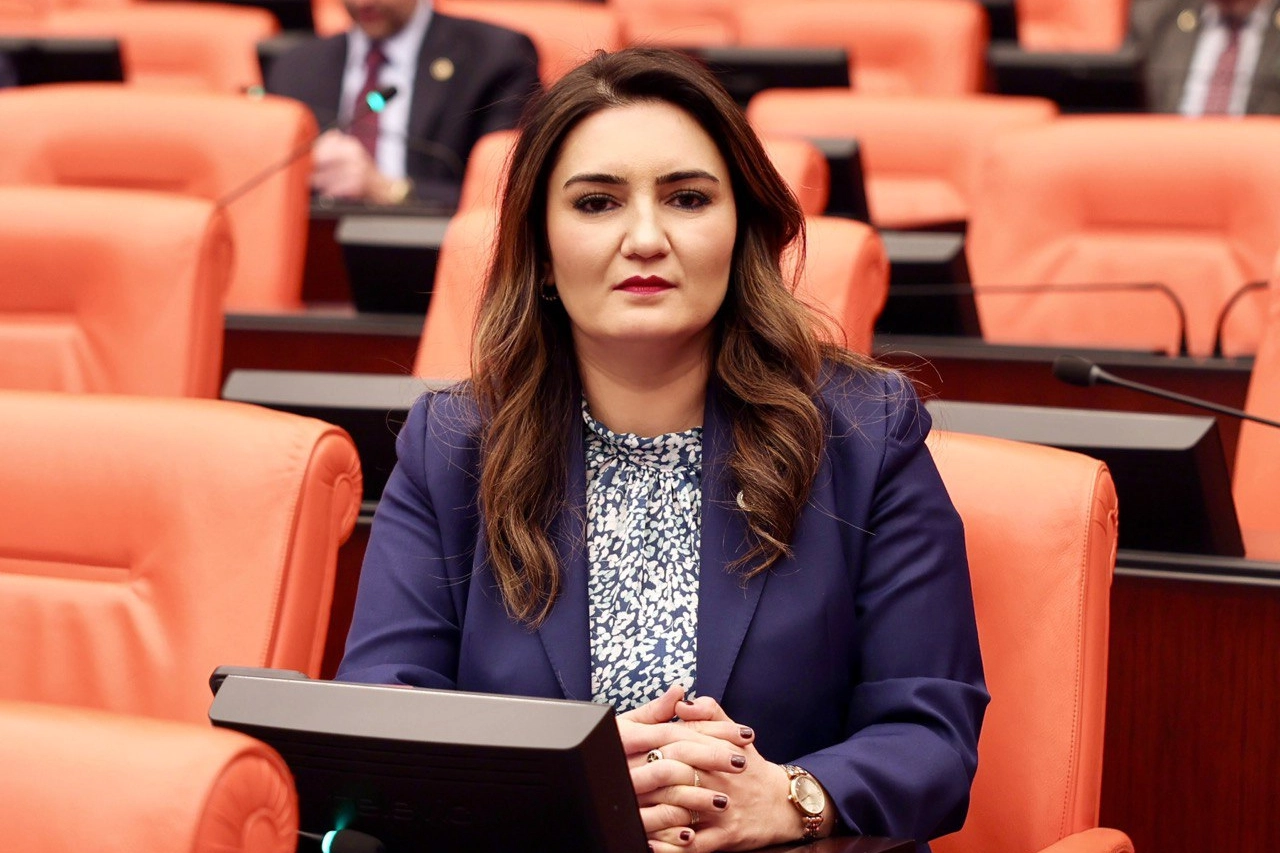 CHP'li Kılıç'tan deprem çıkışı: Halen her yer enkaz, her yer harabe