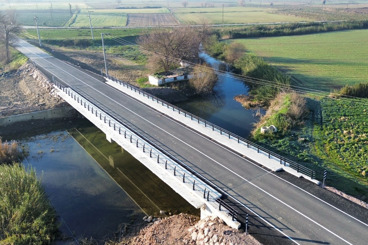 İzmir'de 900 milyon liralık köprü ve menfez yatırımı