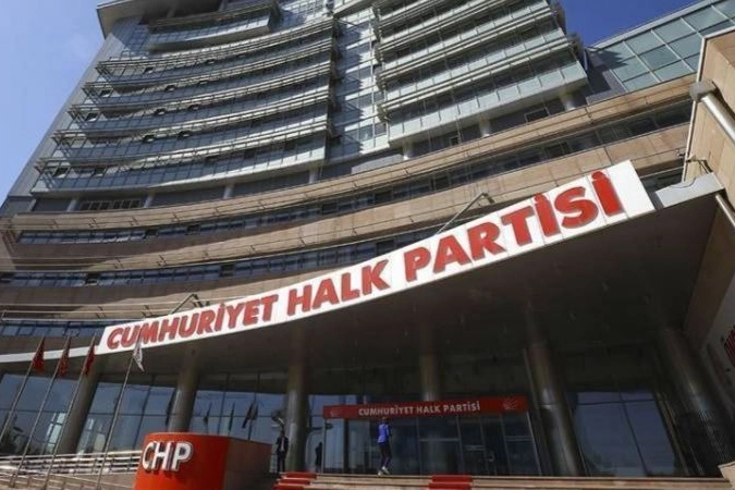 CHP’de ortalık karıştı: Kılıçdaroğlu’nun özel kalem müdürü kavga etti!