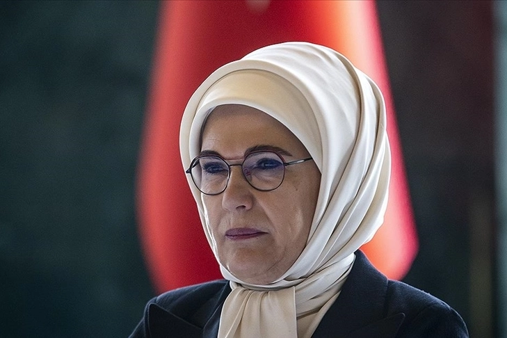 Emine Erdoğan: Elektronik sigara insanlığı tehdit ediyor haberinin görseli