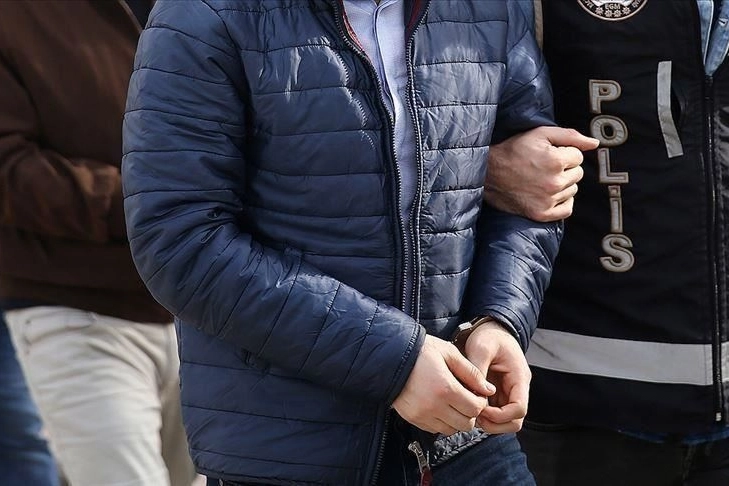 İzmir haber: 10 kilo 500 gram esrar ele geçirildi haberinin görseli