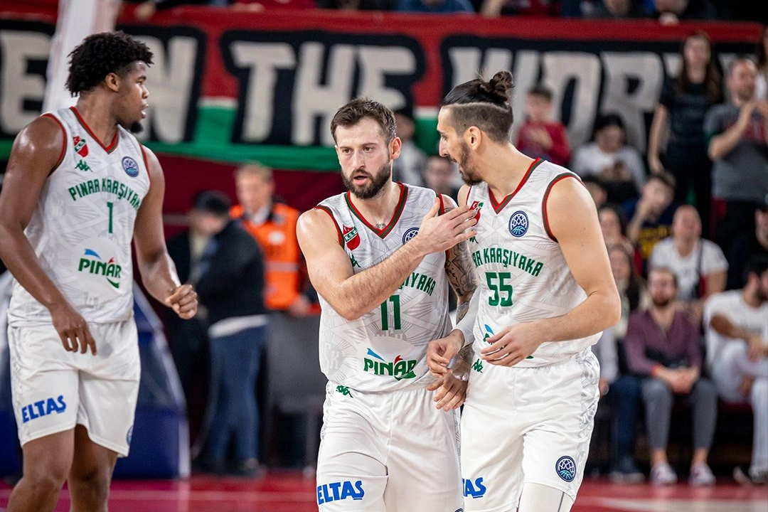 Pınar Karşıyaka evinde Darüşşafaka'yı ağırlıyor haberinin görseli