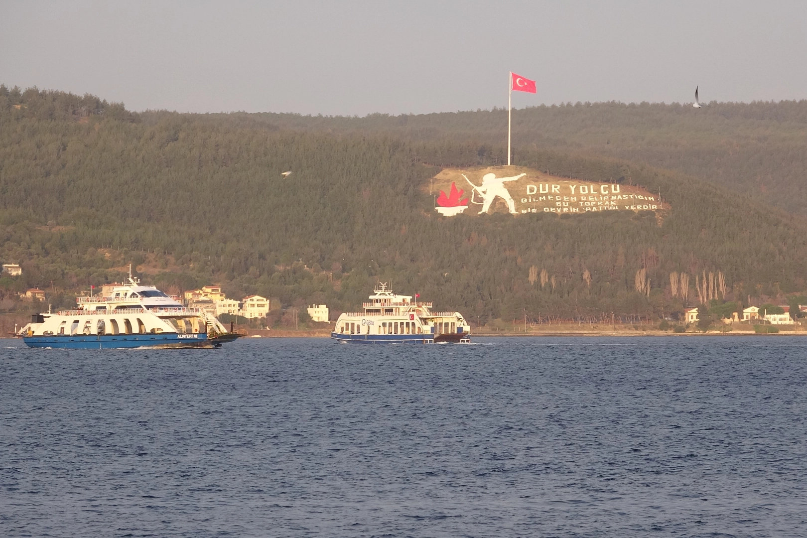 Olumsuz hava koşullarına feribot engeli! Bozcaada ve Gökçeada feribot seferleri iptal