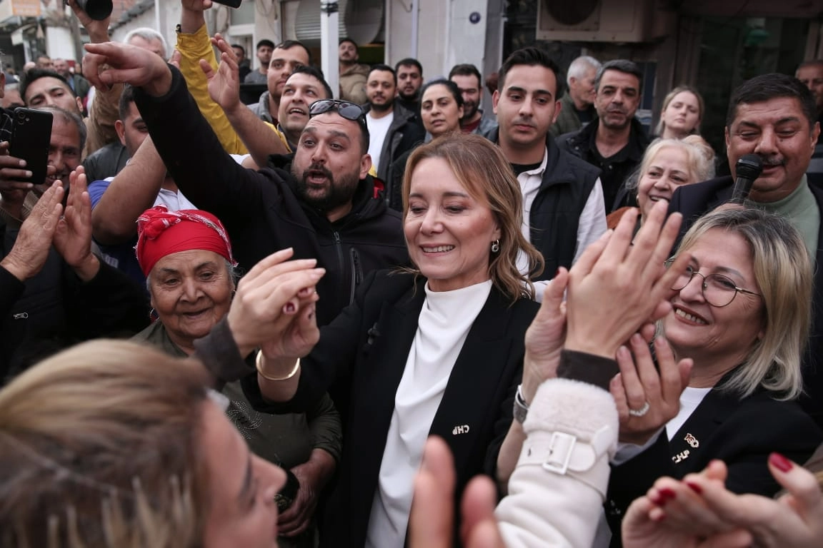 CHP’li Nilüfer Çınarlı Mutlu hemşehri dernekleri ve Romanlarla buluştu