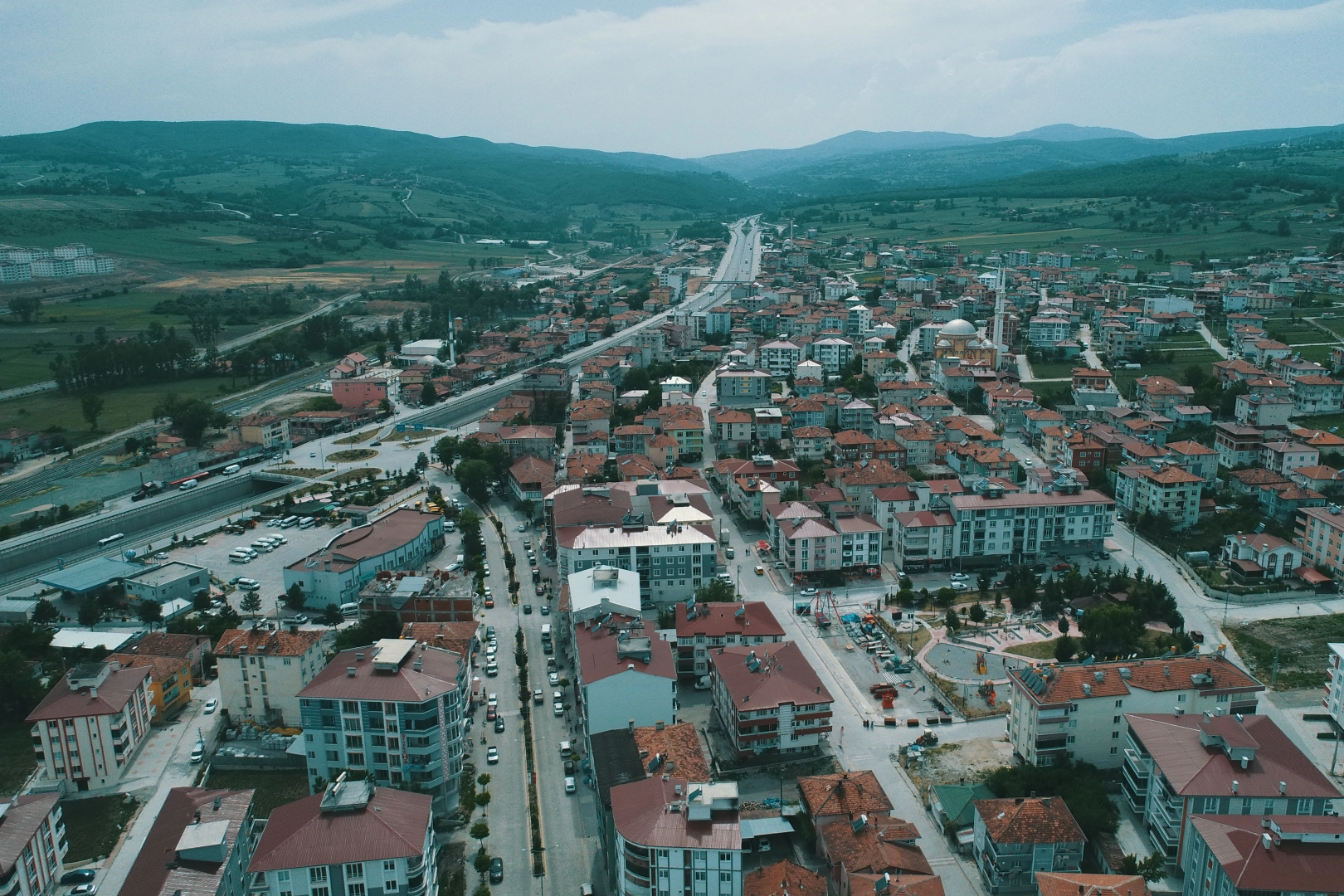 Anonsla işçi arayan ilçenin nüfusu arttı