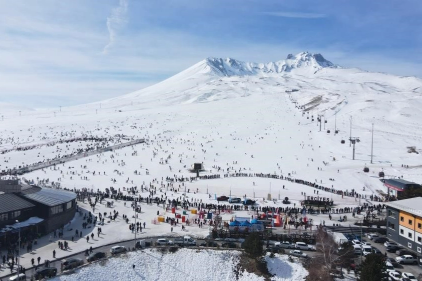 Erciyes'e ziyaretçi akını