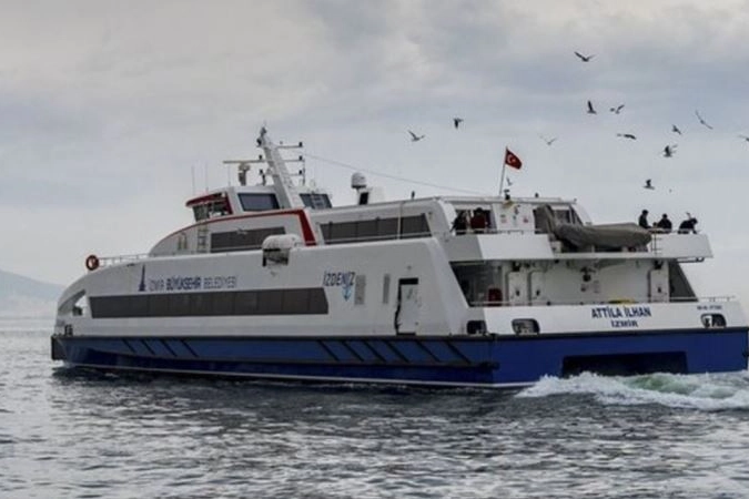 İzmir haber: Vapur seferleri normale döndü haberinin görseli