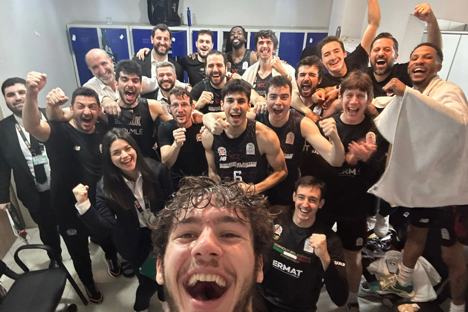 Bornova Belediyesi Karşıyaka play off yolunda