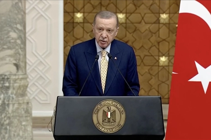 Cumhurbaşkanı Erdoğan: Mısırlı kardeşlerimizle dayanışma halinde olmaya devam edeceğiz