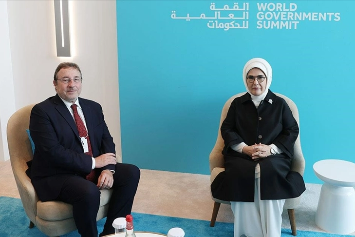 Emine Erdoğan, Dubai'de BM Kalkınma Programı Başkanı Achim Steiner ile görüştü