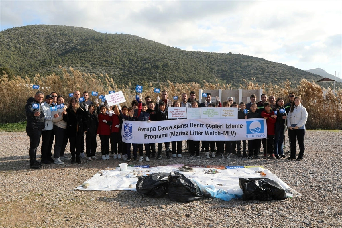 Muğla Bodrum'da plajlar temizleniyor haberinin görseli