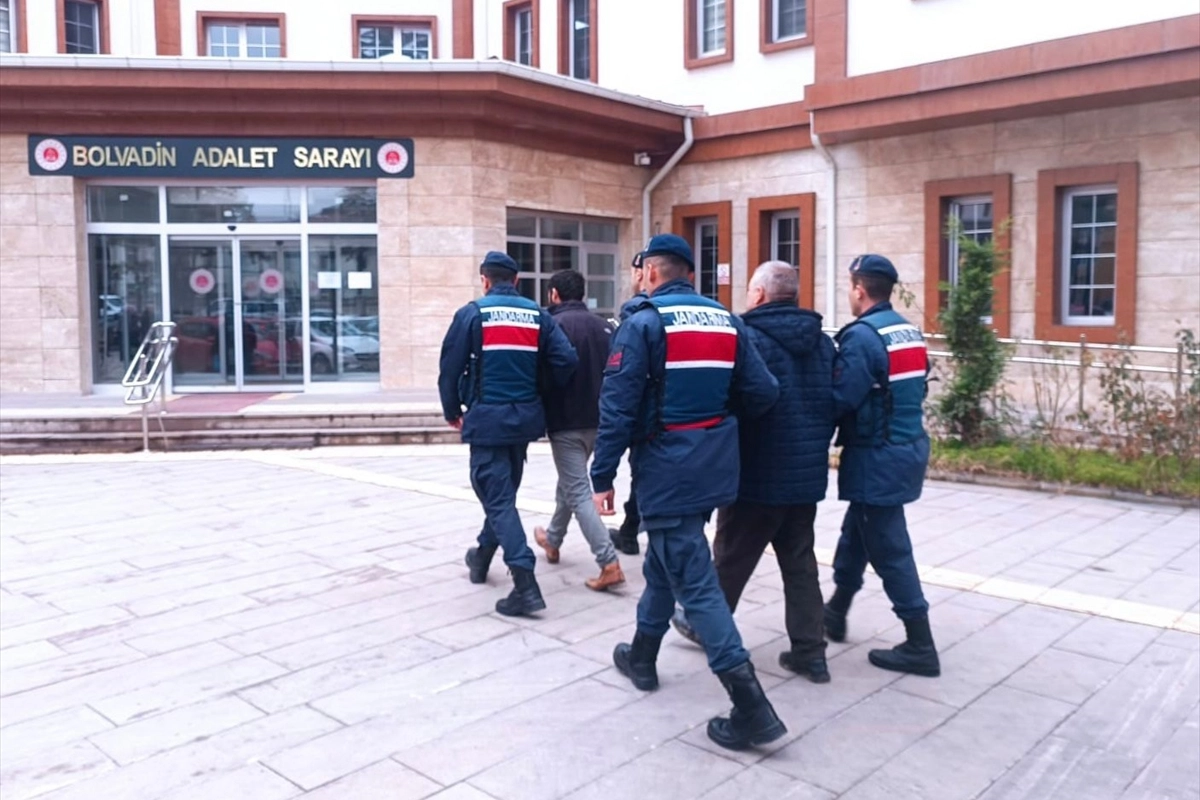 Afyonkarahisar'da firari hükümlüler yakalandı