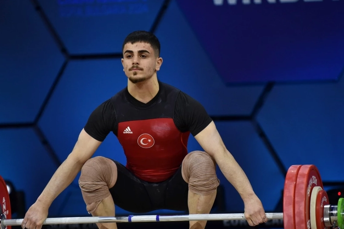 Milli halterci Kaan Kahriman kimdir? Kaan Kahriman kaç yaşında ve nereli? haberinin görseli