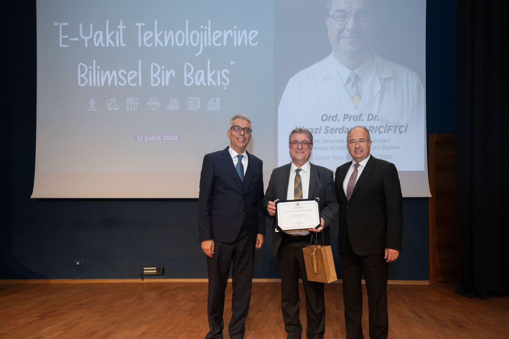 Prof. Dr. Sarıçiftçi: Tüm yakıt enerjisi güneşten sağlanabilir haberinin görseli
