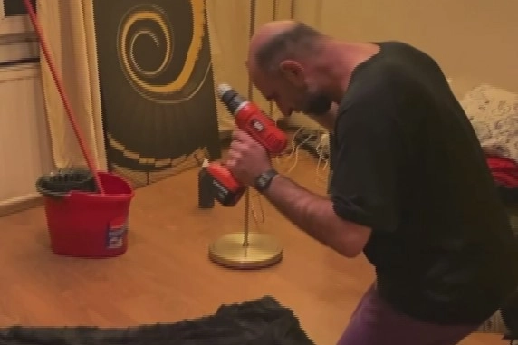 Namaz ile dalga geçip robokıble etiketiyle paylaştı! haberinin görseli