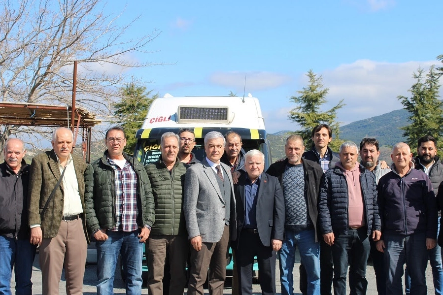 AK partili Murat Gökçekaya minibüsçüleri dinledi haberinin görseli