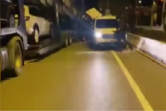 Ankara’da zincirleme kaza: 5 araç birbirine girdi haberinin görseli